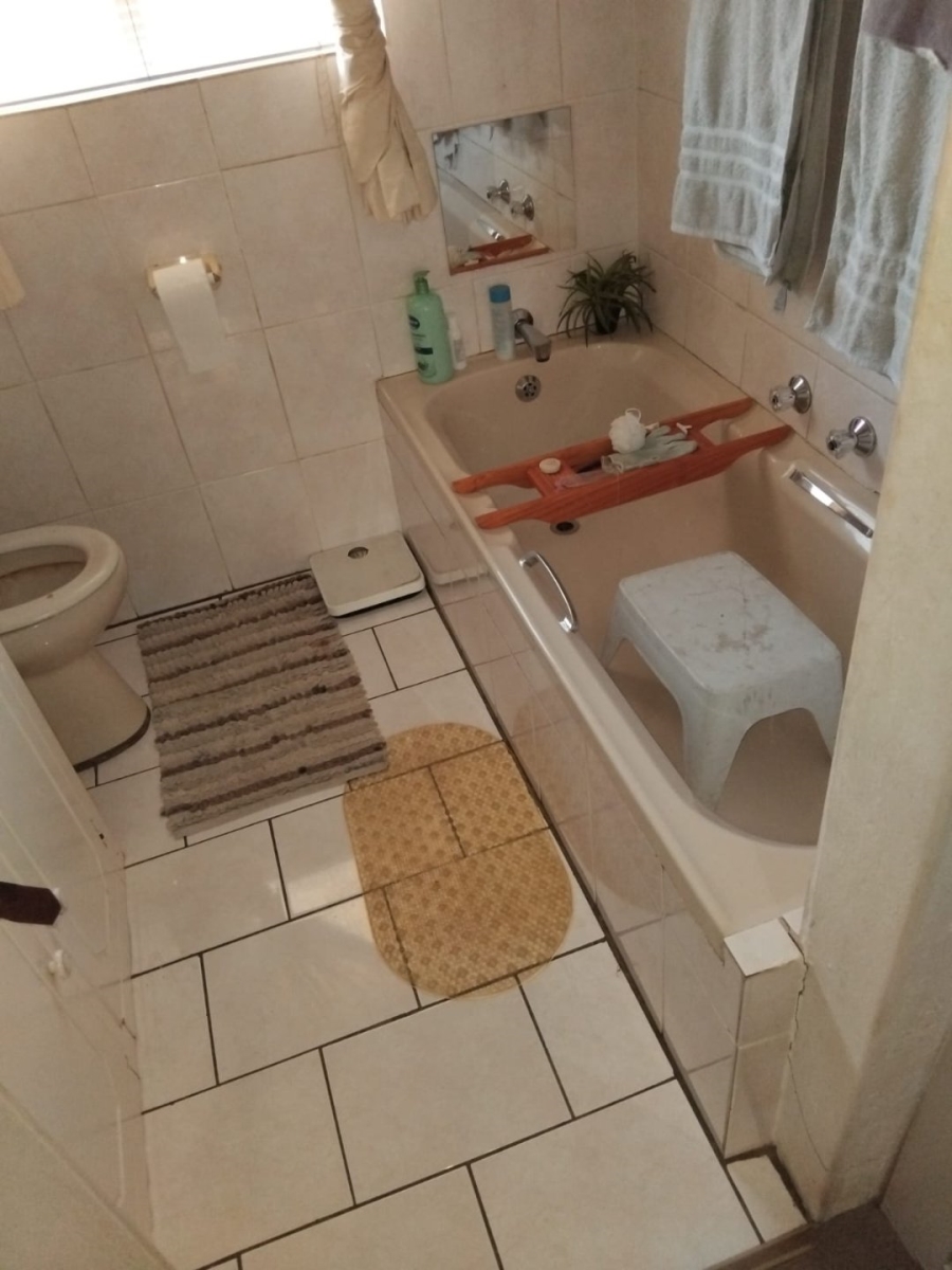 3 Bedroom Property for Sale in Kroonheuwel Free State